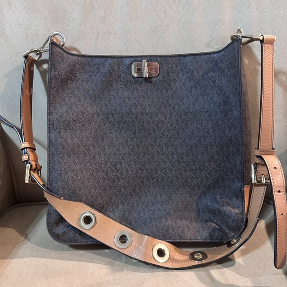 Michael Kors Bag - Picture 1 of 6